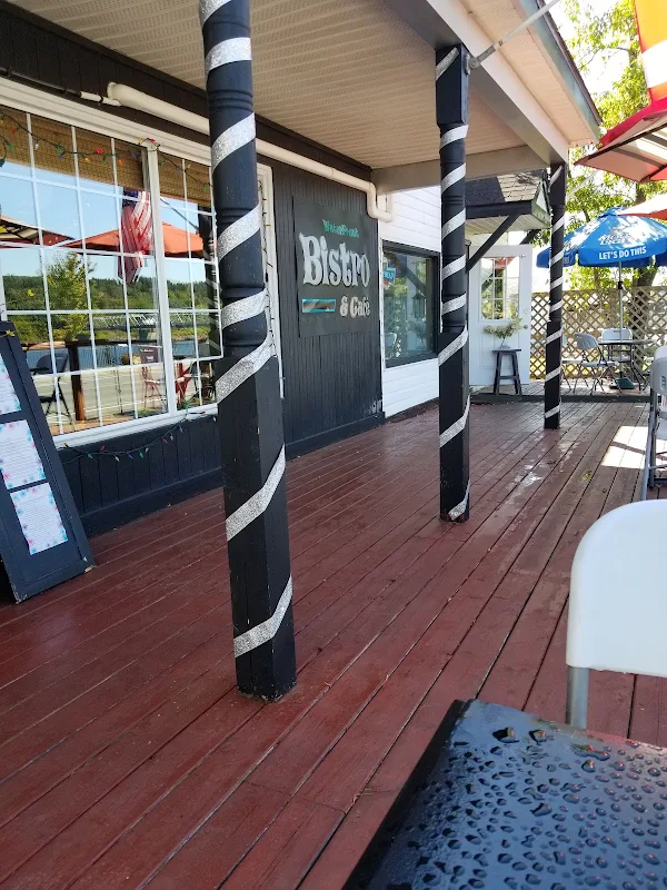 The 878 Waterfront Bistro & Cafe