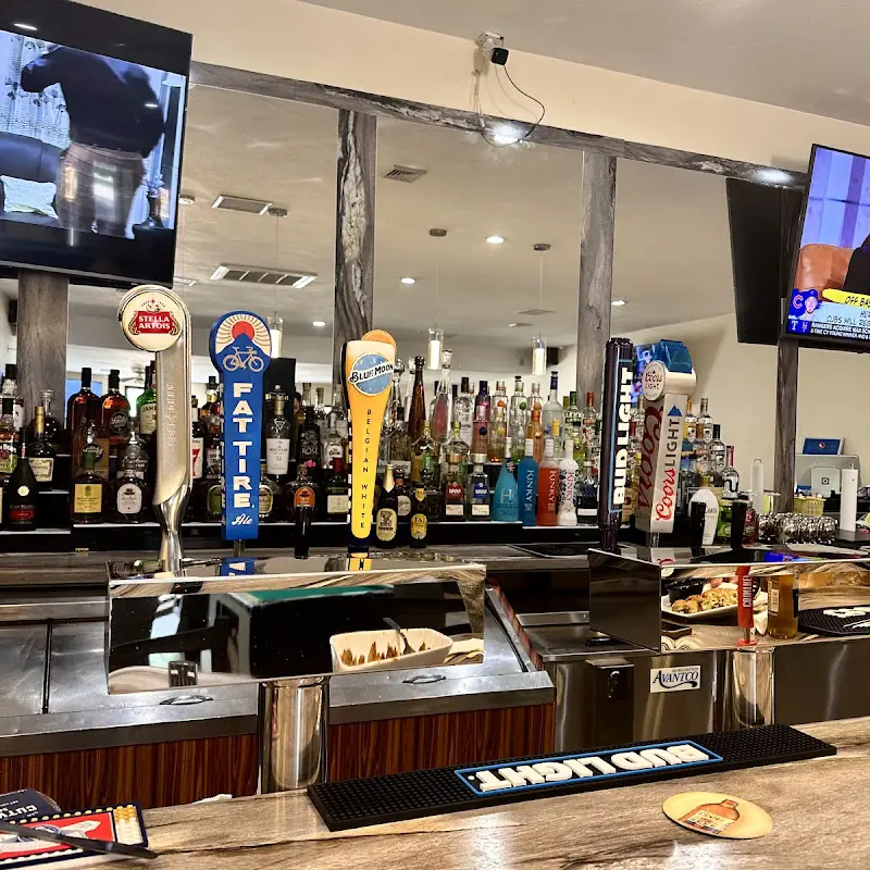 Glassi Restaurant & Bar