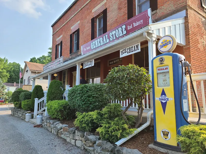 The Fowler General Store And Market