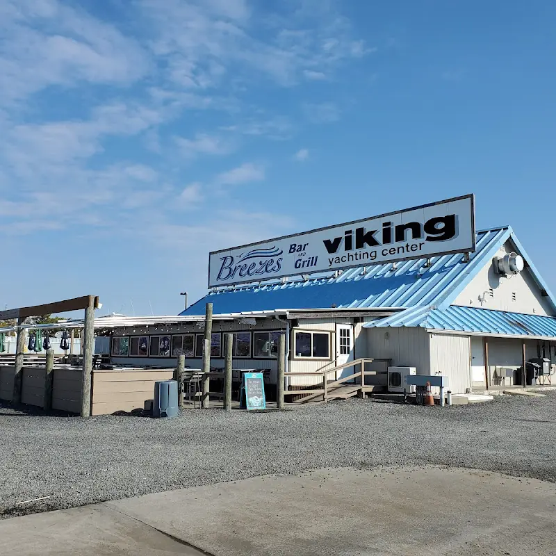 Breeze's Dock Bar & Grill