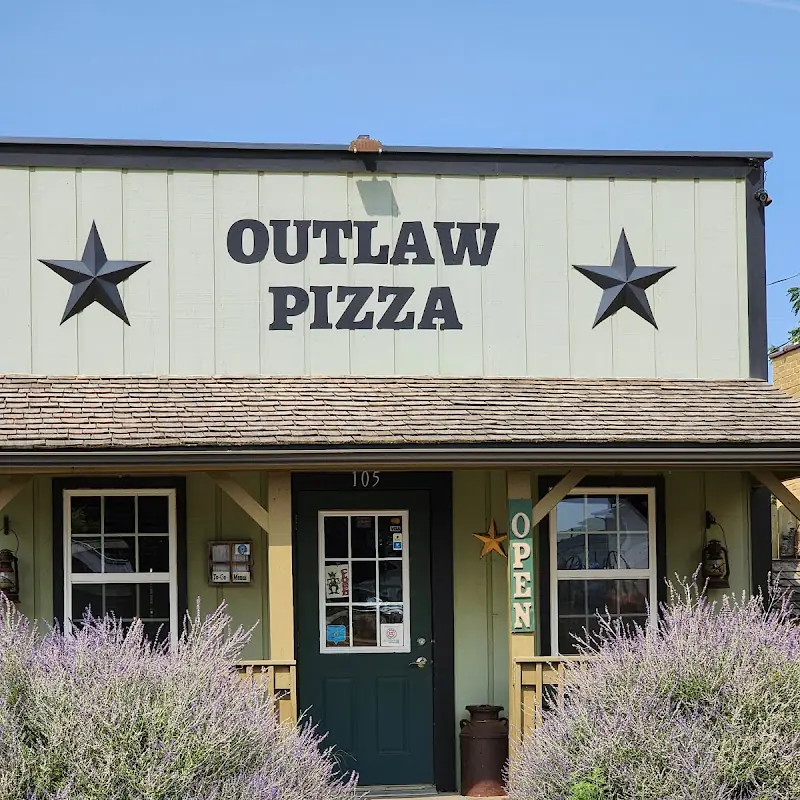 Outlaw Pizza