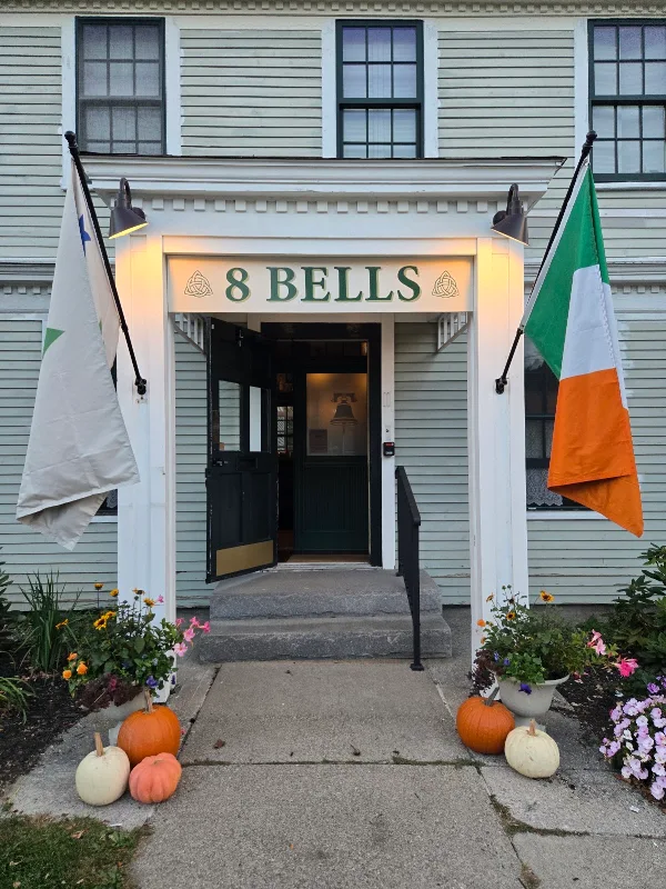 8 Bells Pub