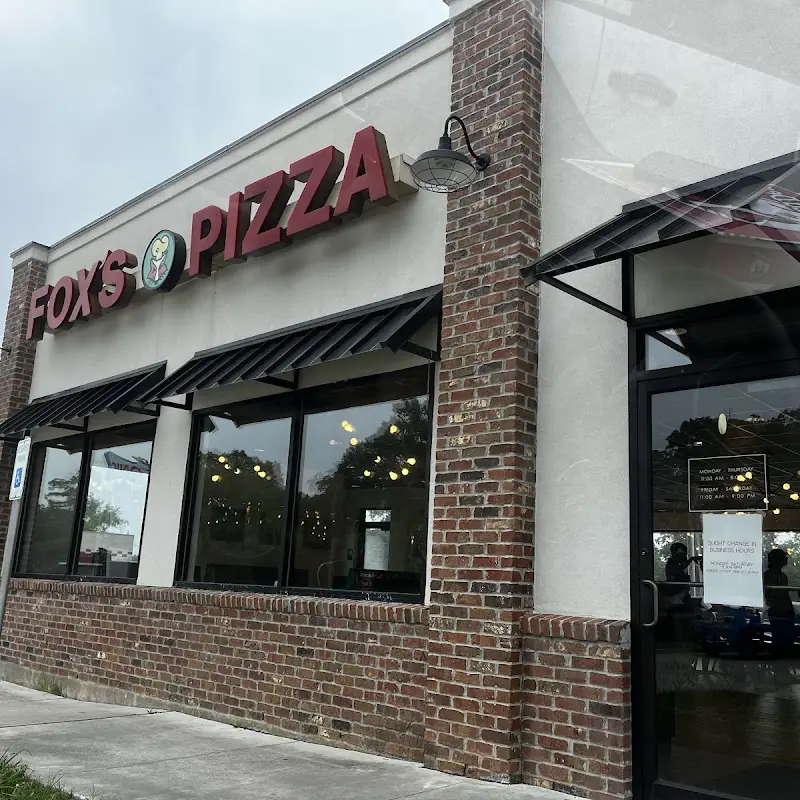 Fox's Pizza Den