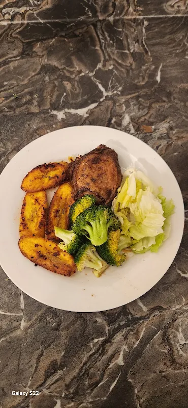 Jamaica Lee cuisine