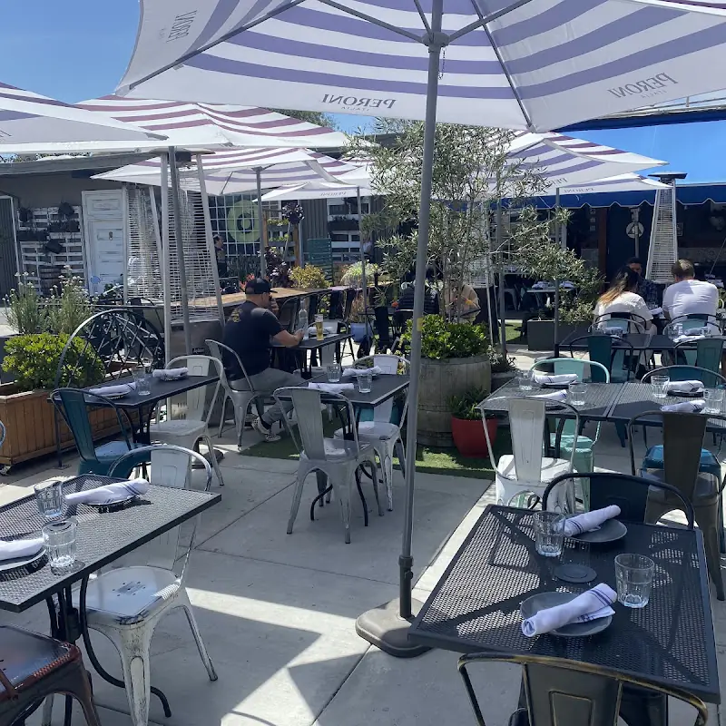 Trenta Pizza & Cucina and Trenta Lounge