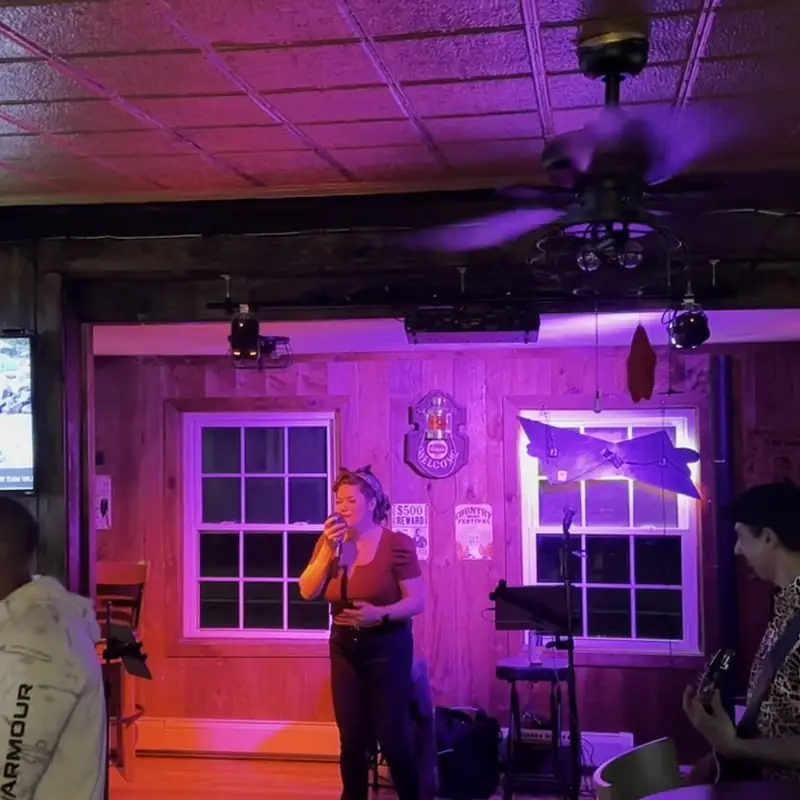 Dev's Tavern