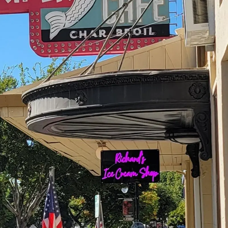 Richard's Ice Cream Shop