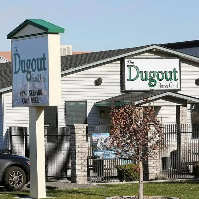 Pasco Dugout Bar & Grill