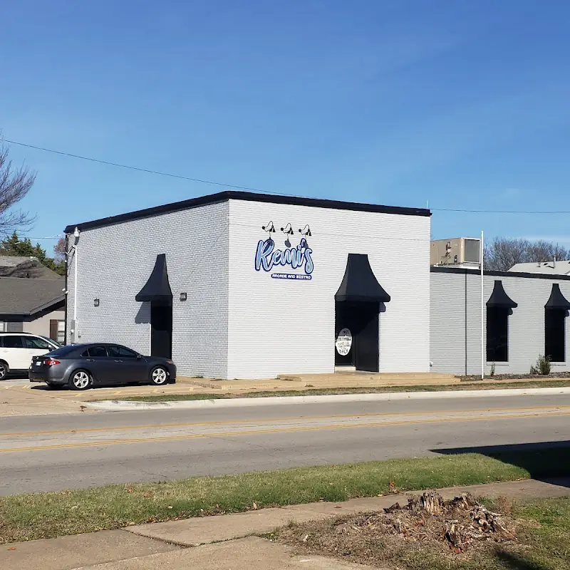 Remi's Arcade & Bistro