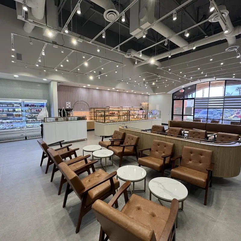 Tous Les Jours Bakery & Cafe