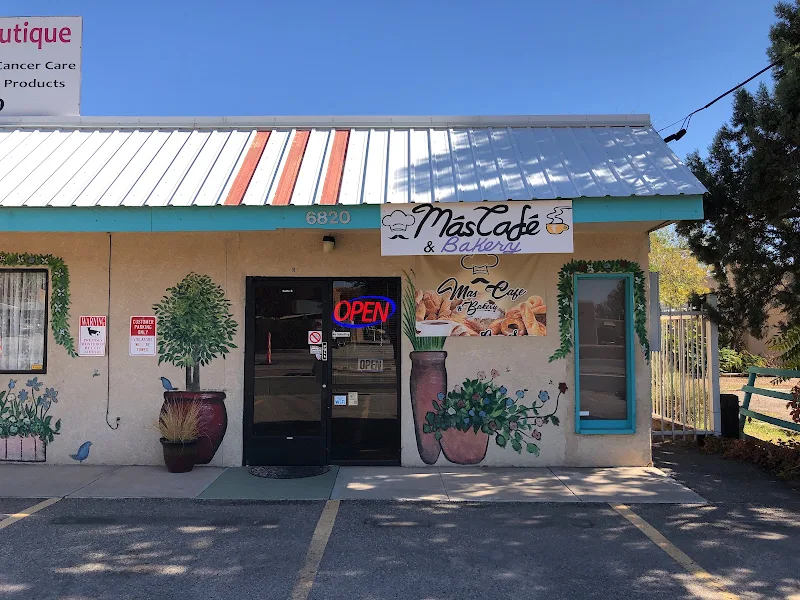Mas Cafe Bakery