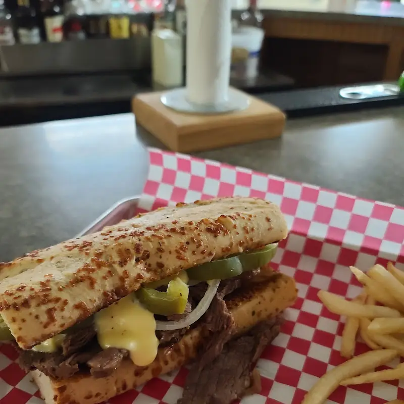 Hole in One Bar and Grill Forman Golf Course