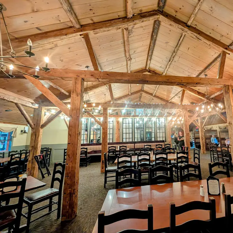 Red Fox Bar and Grille
