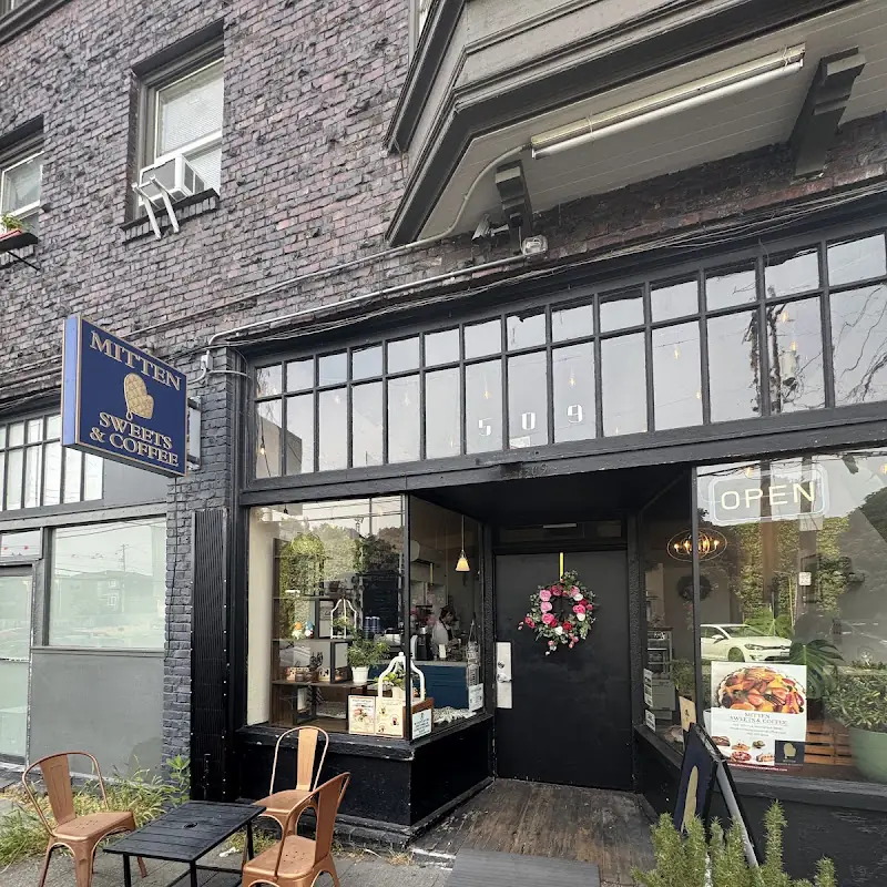 Mitten Sweets & Coffee