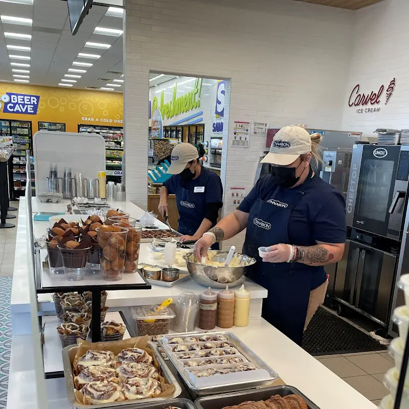 Cinnabon/ Carvel