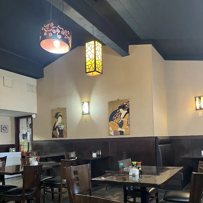 Sakura Noodle House & Sushi Bar