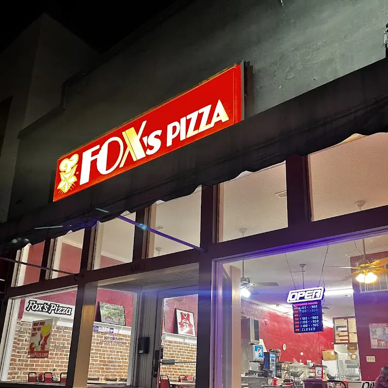 Fox's Pizza Den