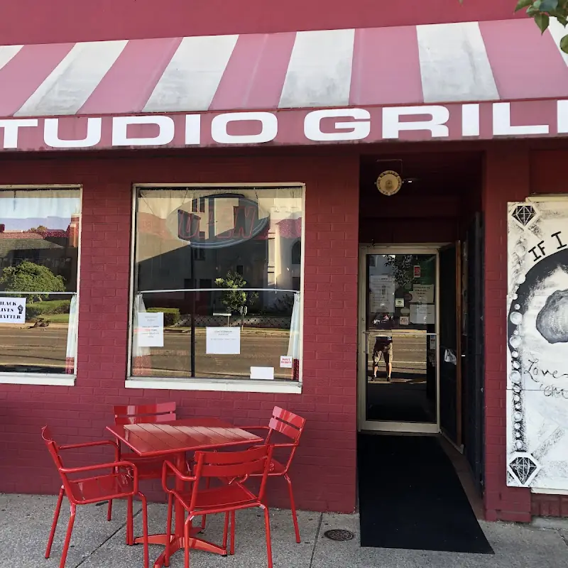 Studio Grill