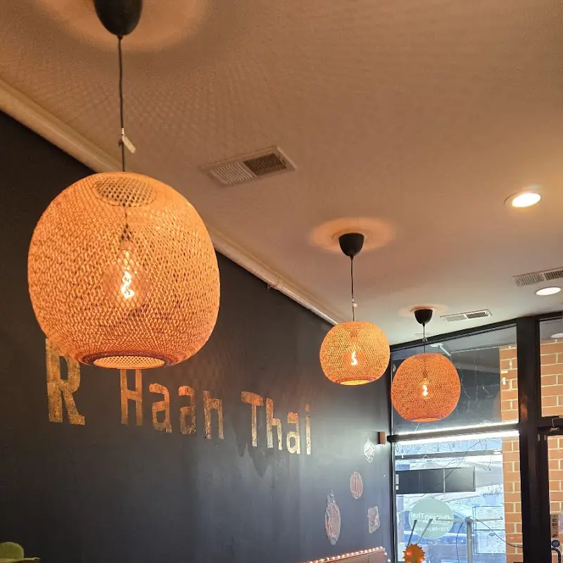 R Haan Thai