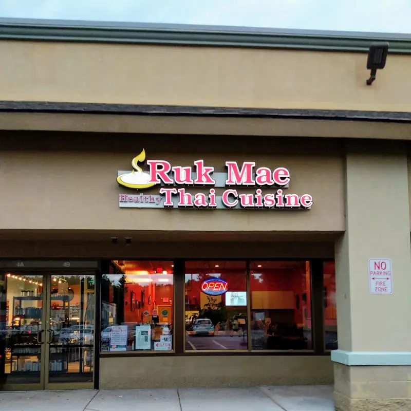 Ruk Mae Healthy Thai Cuisine