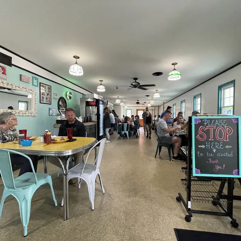 Breakfast at Tiffany's Diner
