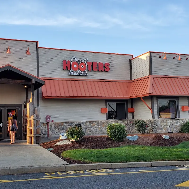 Hooters