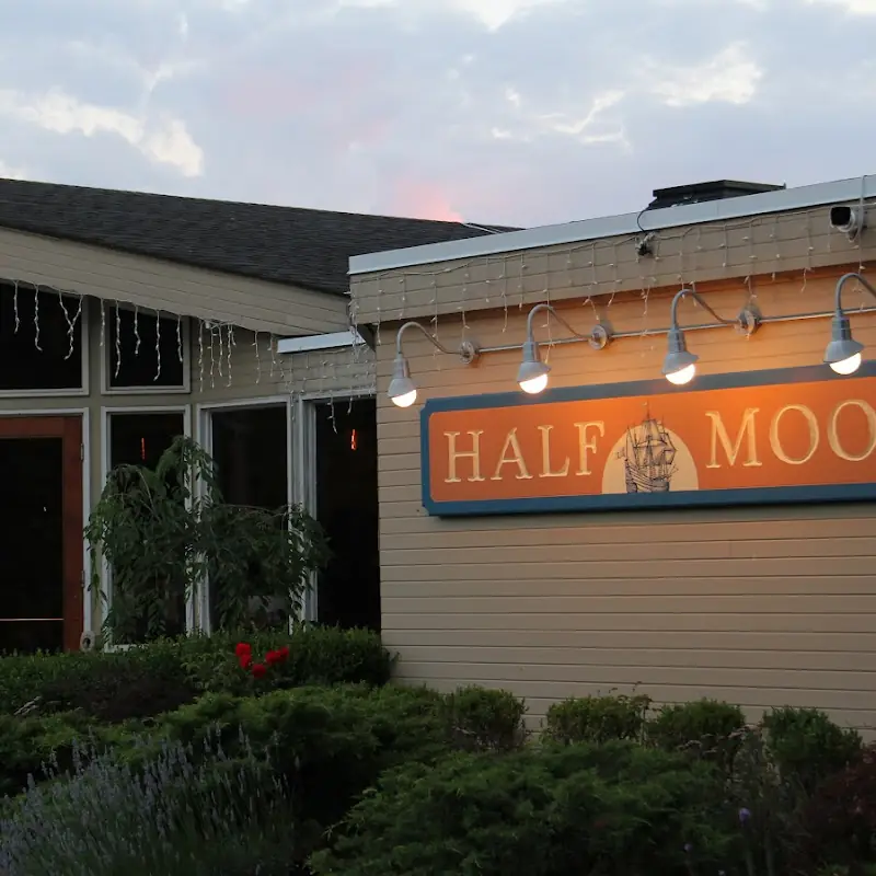 Half Moon