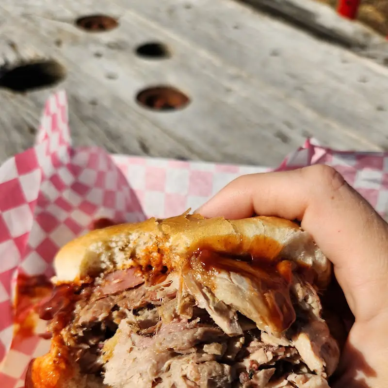 Smoking Pig Bar-B-Que