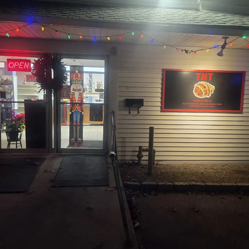 TNT Tacos N Tacos