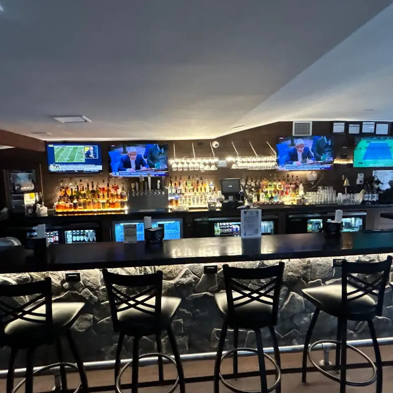 Palermo`s Pizza Restaurant & Bar