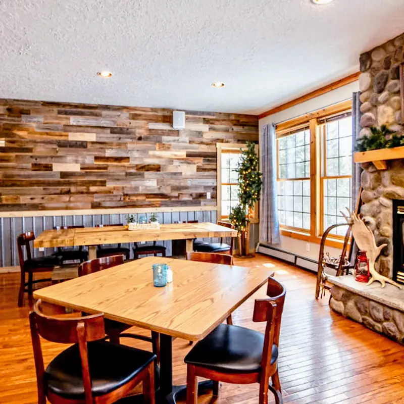 Skyport Lodge & Raven Rock Grill