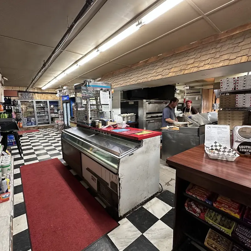 Covered Bridge Market & Pizzeria