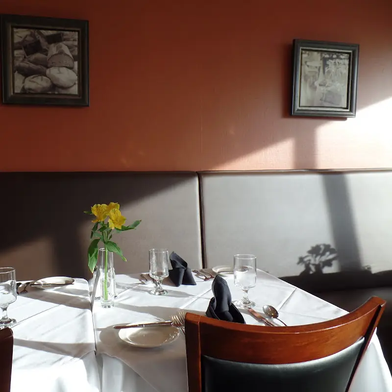 Santiam Cafe & Bistro