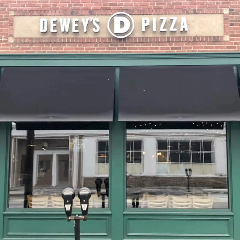 Dewey's Pizza - Lakewood