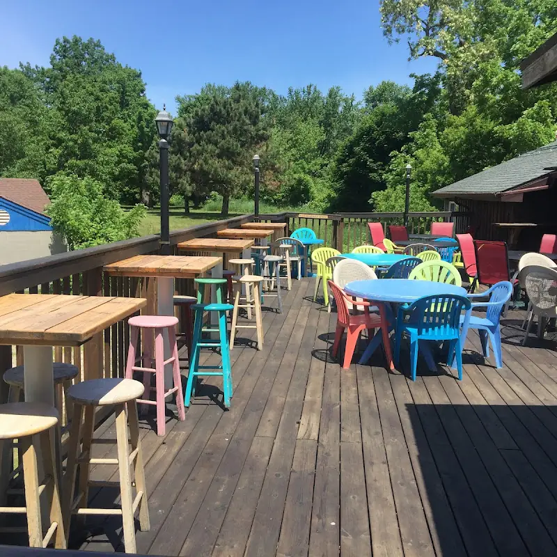 Castaway's Waterfront Bar and Grill