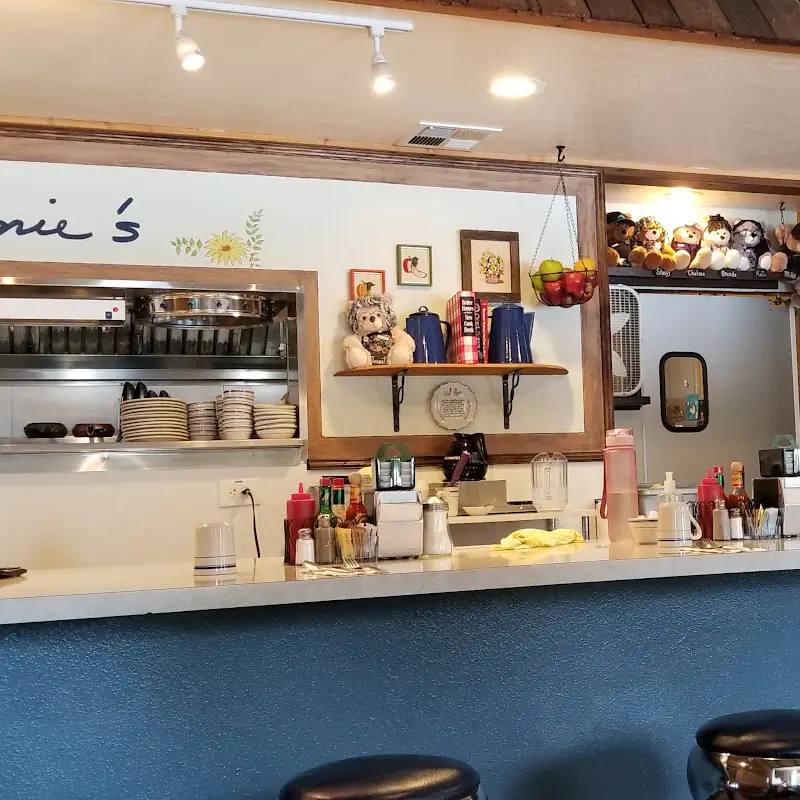 Annie's Country Kitchen