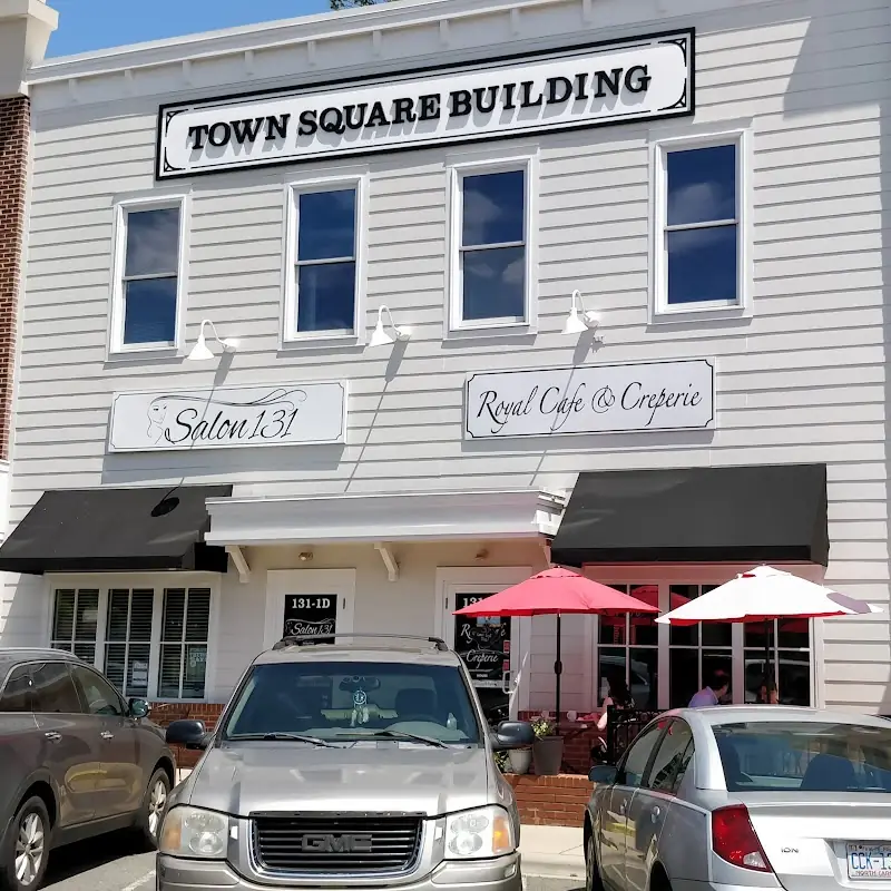 Royal Cafe and Crêperie