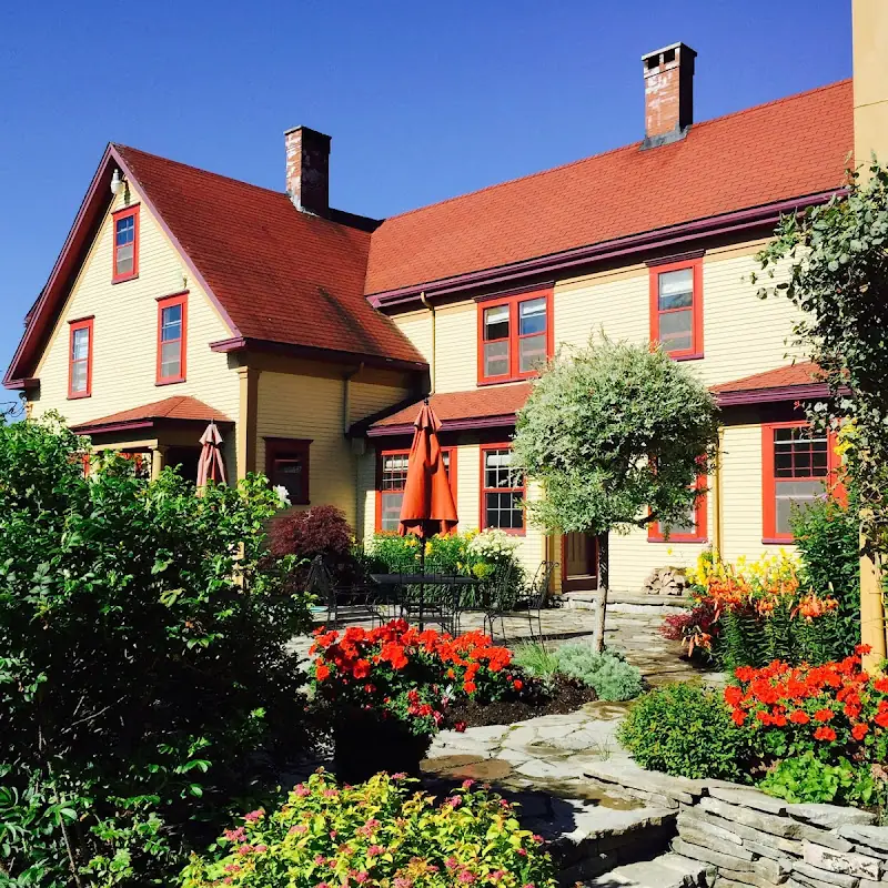 Dominion Hill Country Inn