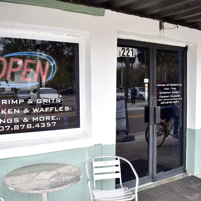 Roni's Restaurant