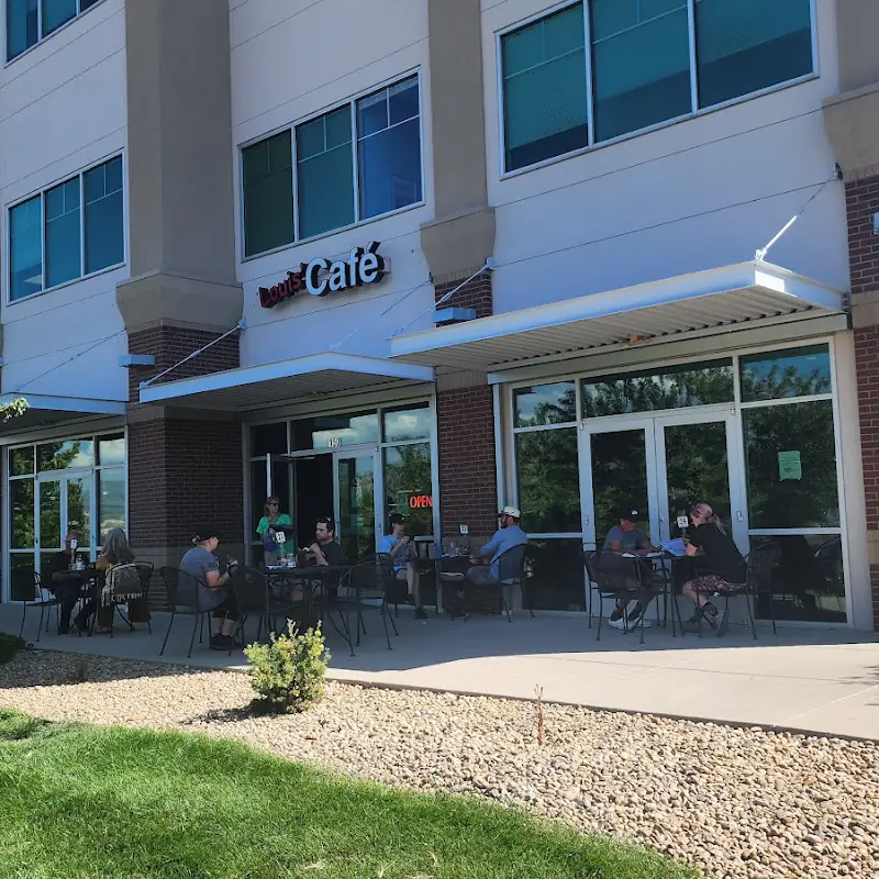 Louis' Cafe