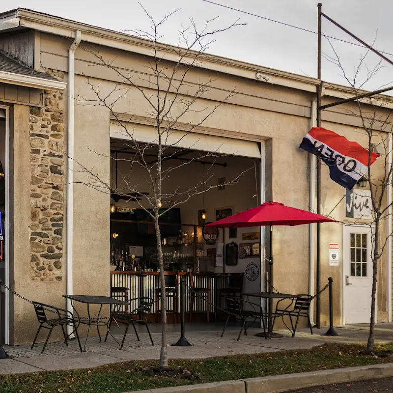 Jive Bar & Lounge