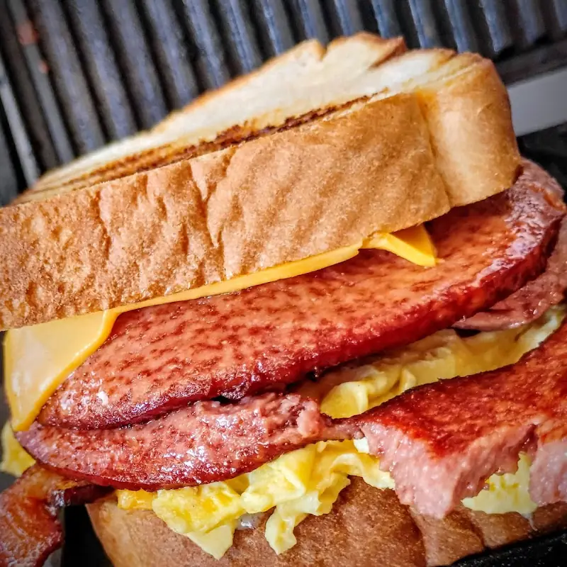 Ham & Swiss \v