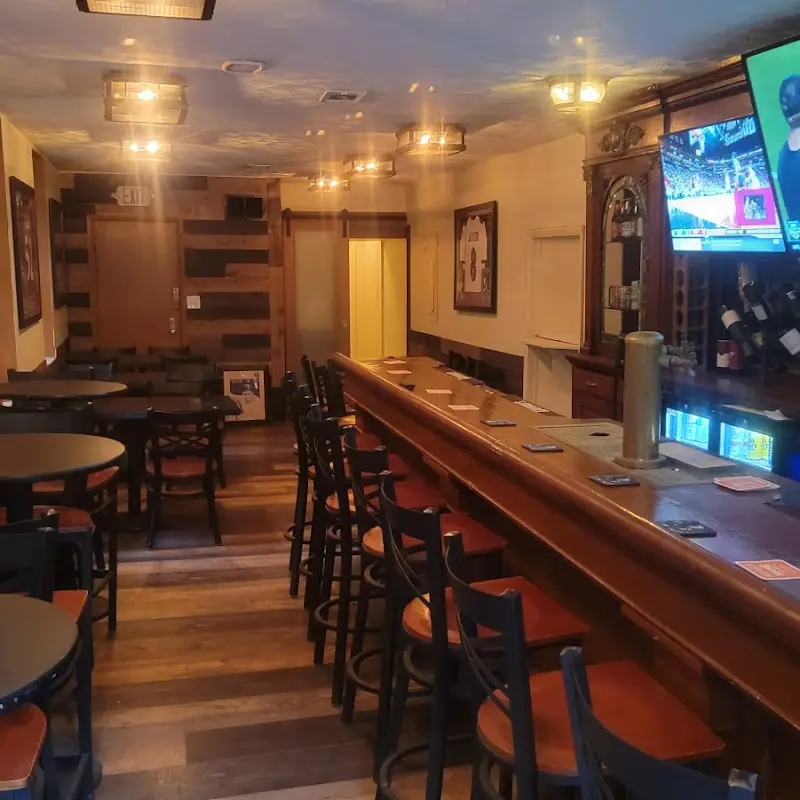 The Starting Lineup Bar and Grill