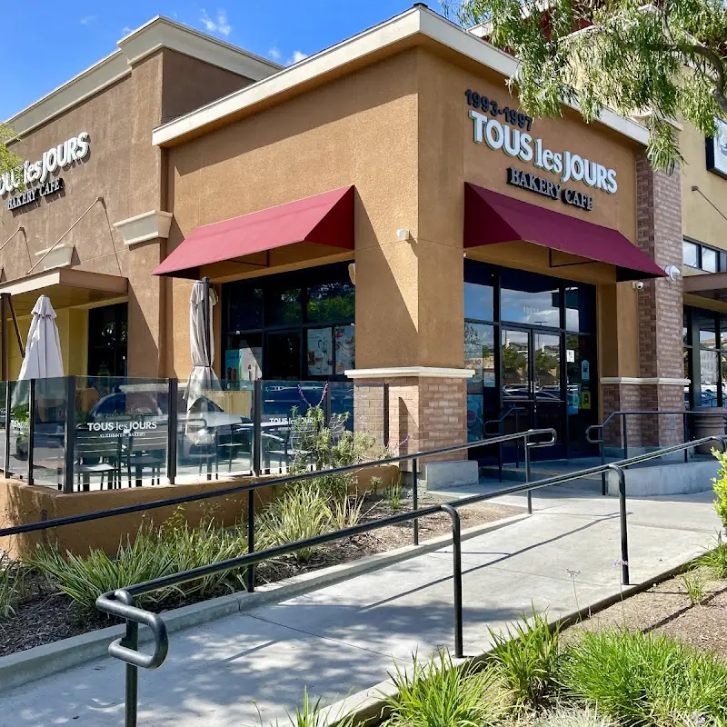 Tous les Jours Bakery Café - Fullerton