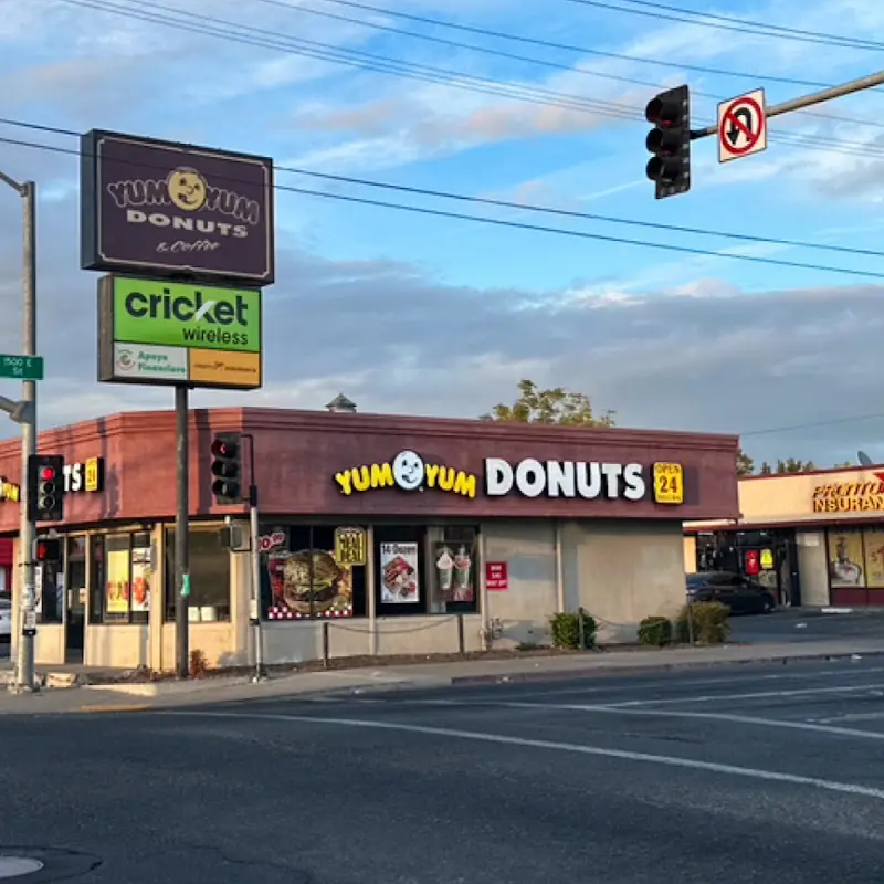 Yum Yum Donuts