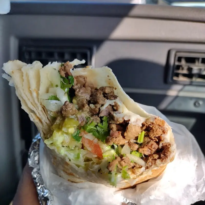 Big Rig Tacos & Mariscos Truck