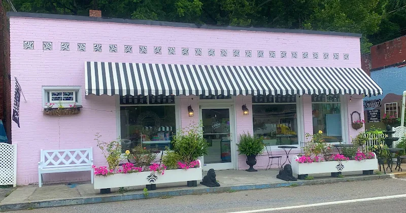 Market on West Main