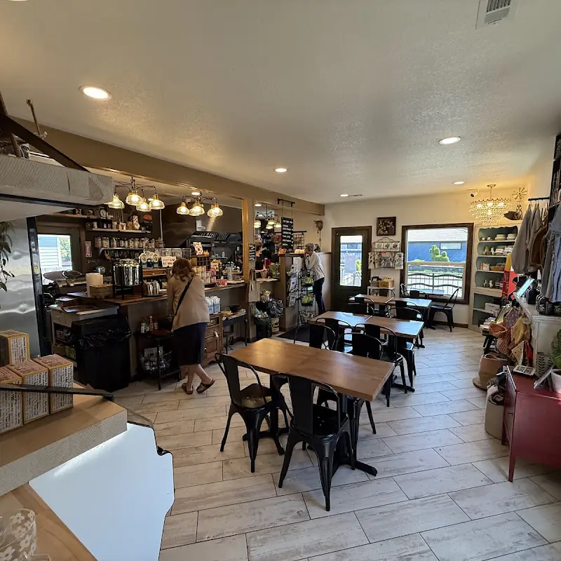Farmer's Corner Deli and Market