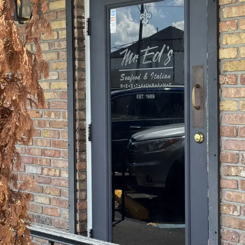 Mr. Ed's Seafood & Italian Restaurant, LIVE OAK