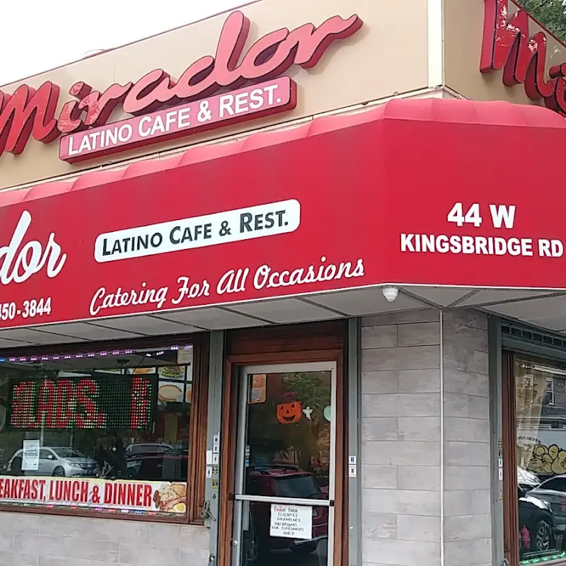 Chofan de Mariscos y Pollo / Seafood chicken chow fan